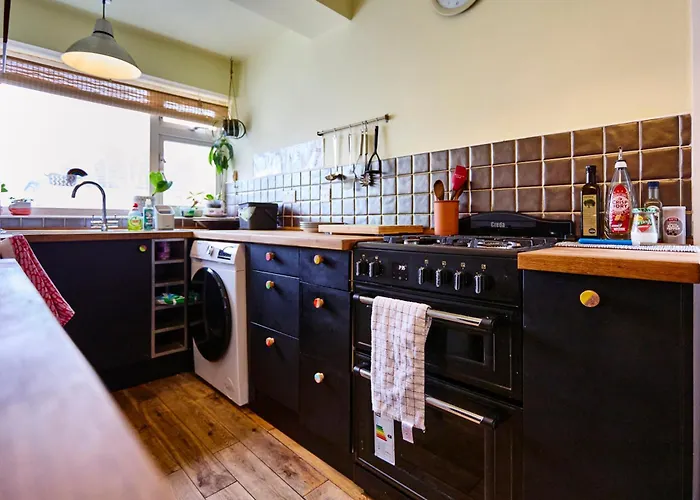 Family In Chapel Allerton Area - Peaceful Street, Free Parking Semesterbostad