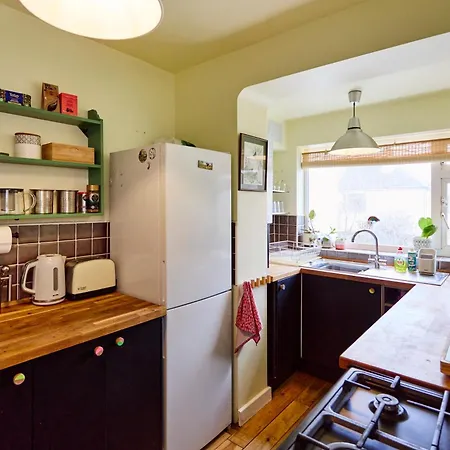 Cosy In Chapel Allerton Area - Peaceful Street, Free Parking