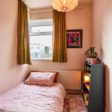 Cosy In Chapel Allerton Area - Peaceful Street, Free Parking 利兹