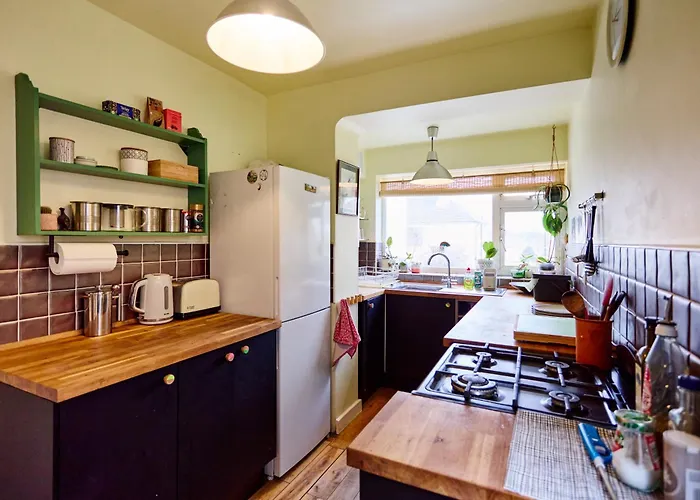 Family In Chapel Allerton Area - Peaceful Street, Free Parking Tatil Evi *